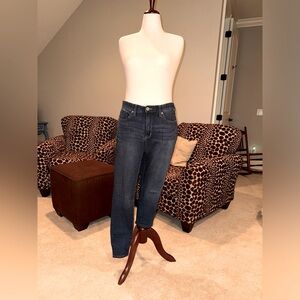 Torrid sky high skinny jeans 16R medium wash EUC